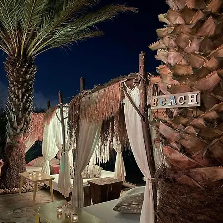 Moon Beach&hotel Otel