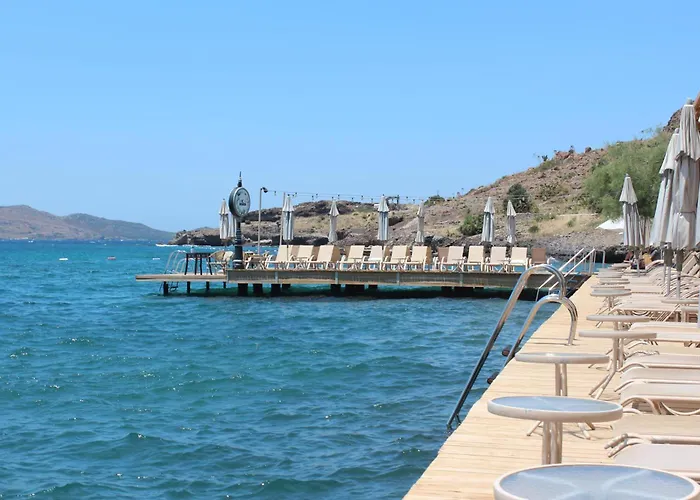 Moon Beach&hotel *