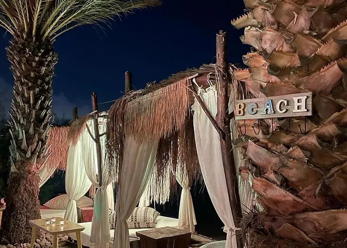 Moon Beach&hotel Hotell